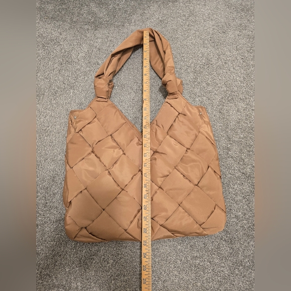 Anthroplogie Urban Originals Knotted On The Go Bag Tab Cream Puffer Quilted EUC - Picture 6 of 12